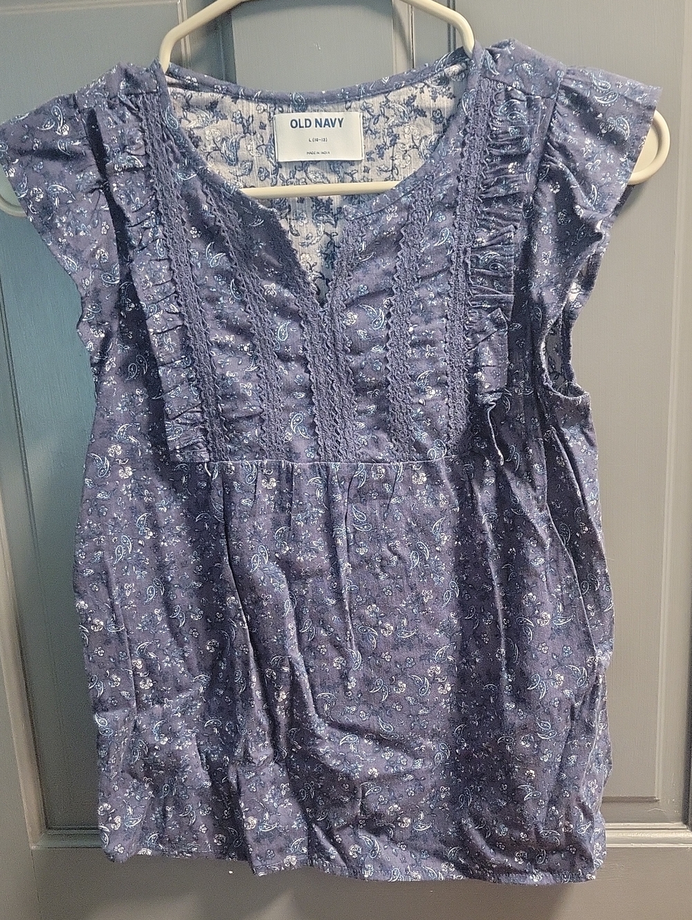 BNWT Girls Size Large Old Navy Lavender Blue Paisley Ruffle-Sleeve Blouse